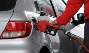 Más nafta a la inflación: YPF aumentó un 4% el precio de sus combustibles