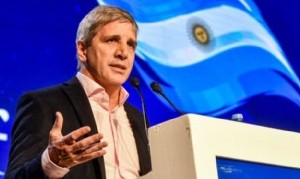 El Gobierno levanta el cepo cambiario y el dólar flotará hasta $ 1.400
