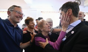 Kicillof: "Ya no puede engañar a nadie: en la Argentina de Milei, la casta está de fiesta”