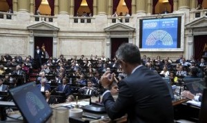 La Cámara de Diputados aprobó el DNU de Milei y el Gobierno logró blindar el acuerdo con el FMI