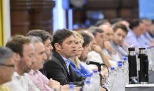 En medio de la crisis, Kicillof reúne a intendentes y apunta contra el ajuste de Milei