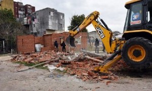 Tres de Febrero: El municipio derribó otra construcción ilegal en Fuerte Apache