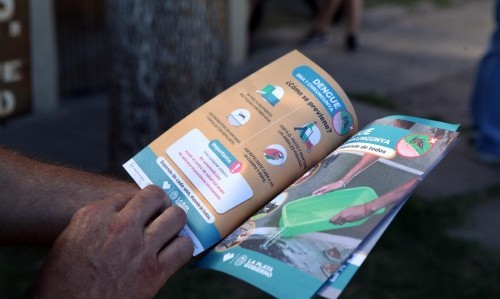 Tras las lluvias, refuerzan la campaña de prevención de dengue en La Plata