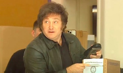 Votó Milei en la UTN de Medrano