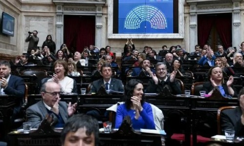 Diputados rechazó los vetos de Milei