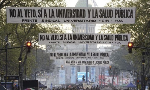 Cuarta Marcha Federal Universitaria: docentes y estudiantes contra el ajuste del Gobierno