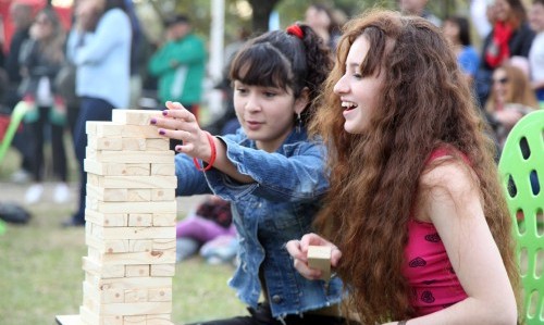 La Plata le da la bienvenida a la primavera con música, freestyle y talleres al aire libre