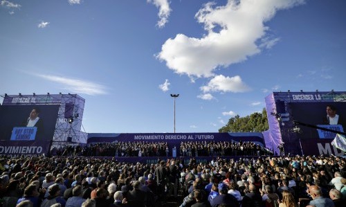 Kicillof: “Este modelo solo cierra con deuda: hoy la discusión es Fondo Monetario o pueblo”