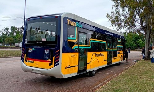 El Trambus inició su prueba piloto en la Ciudad de Buenos Aires