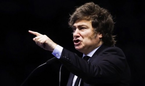 Milei en modo campaña: atacó a Kicillof, denunció abandono en PBA y respaldó a Espert