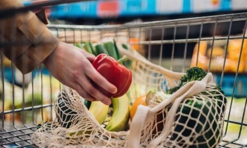 Inflación: una familia necesita más de $345 mil por mes para no caer en la pobreza