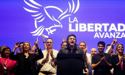 Batacazo del Gobierno: La Libertad Avanza gana en la mayoría del país
