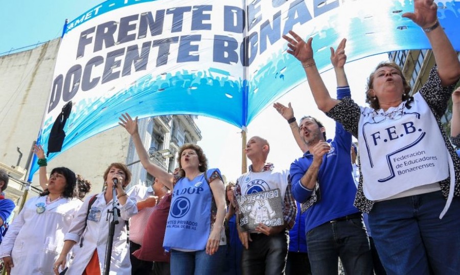 Gremios bonaerenses convocaron a un paro nacional docente contra la ...